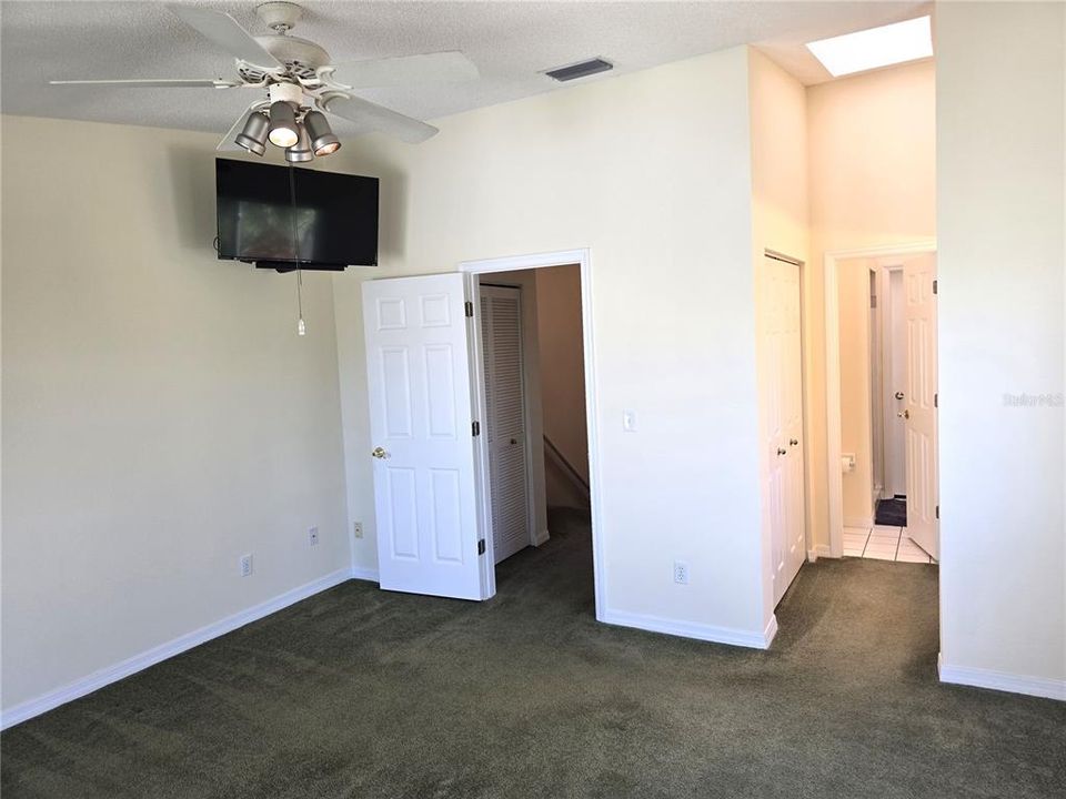 For Rent: $3,300 (3 beds, 2 baths, 1585 Square Feet)