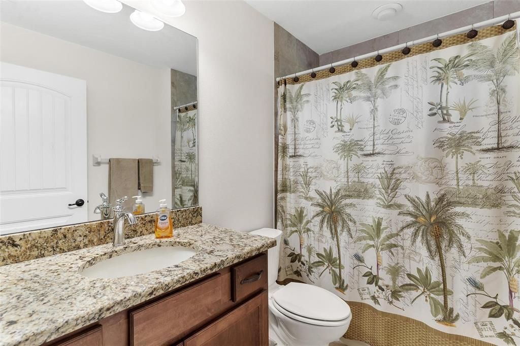 Под контрактом: $689,000 (3 спален, 2 ванн, 1835 Квадратных фут)