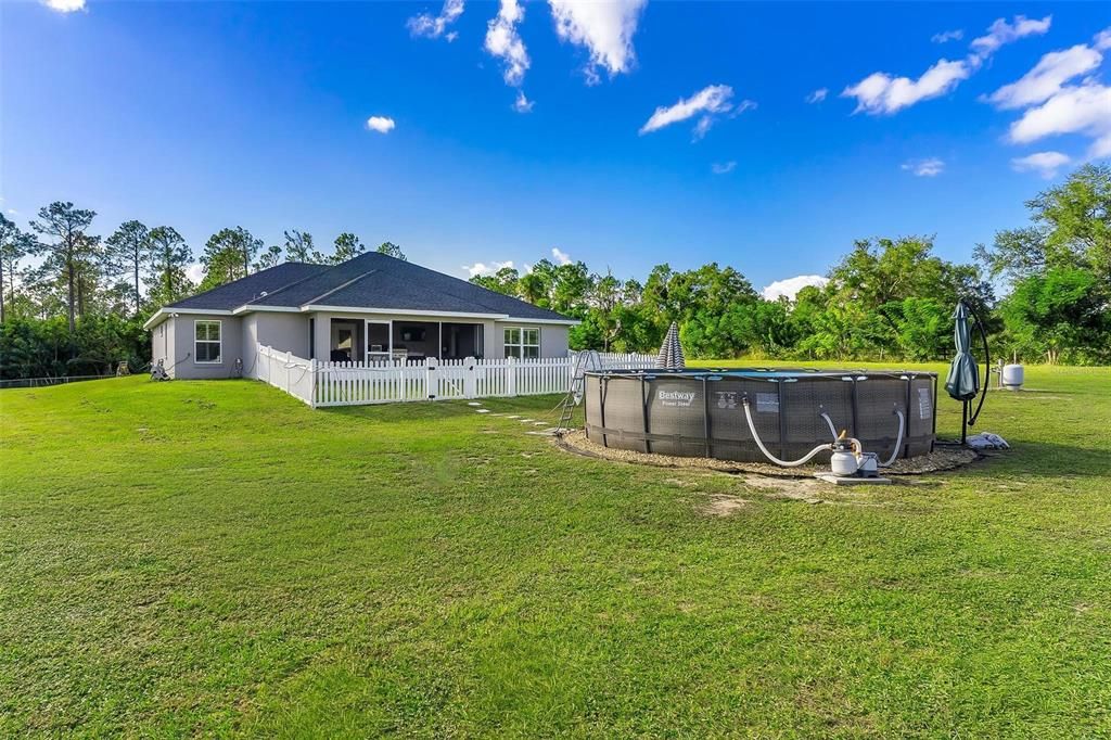 Под контрактом: $689,000 (3 спален, 2 ванн, 1835 Квадратных фут)