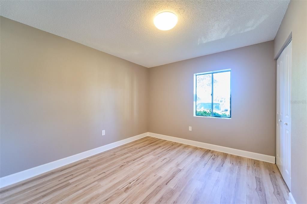 待售: $169,900 (2 贝兹, 2 浴室, 1100 平方英尺)