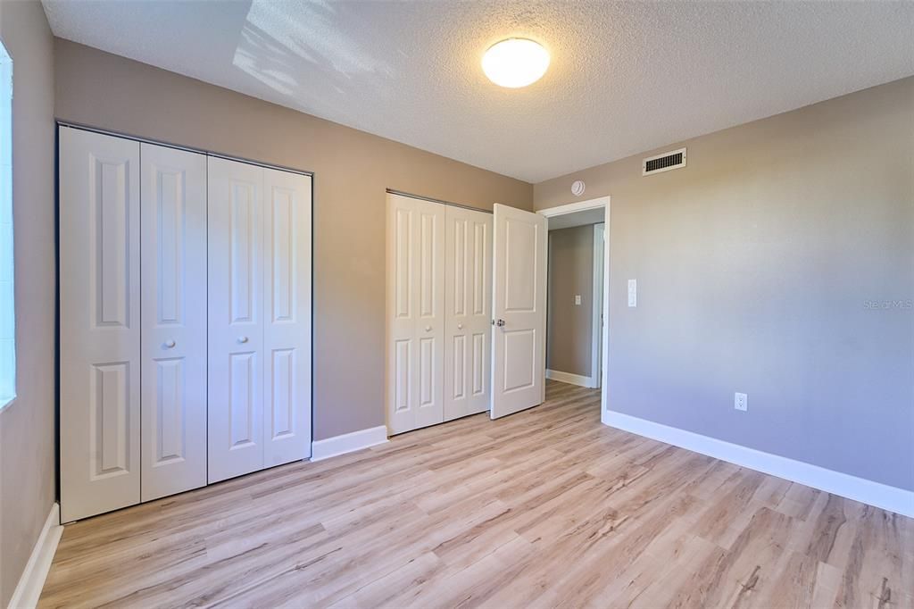 待售: $169,900 (2 贝兹, 2 浴室, 1100 平方英尺)