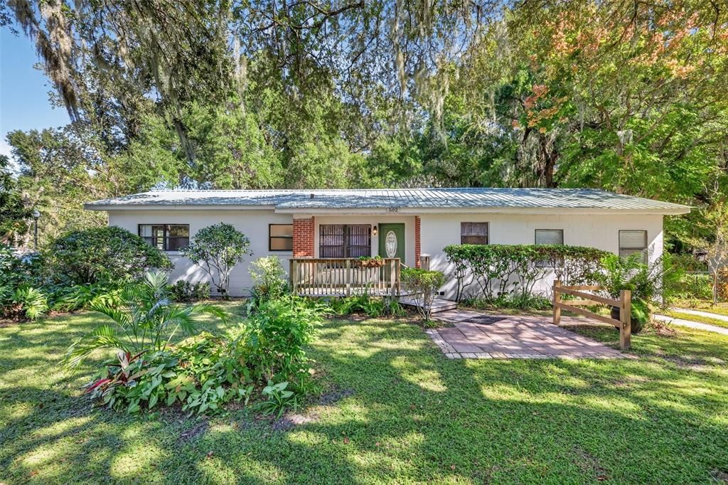 待售: $260,000 (4 贝兹, 1 浴室, 1362 平方英尺)