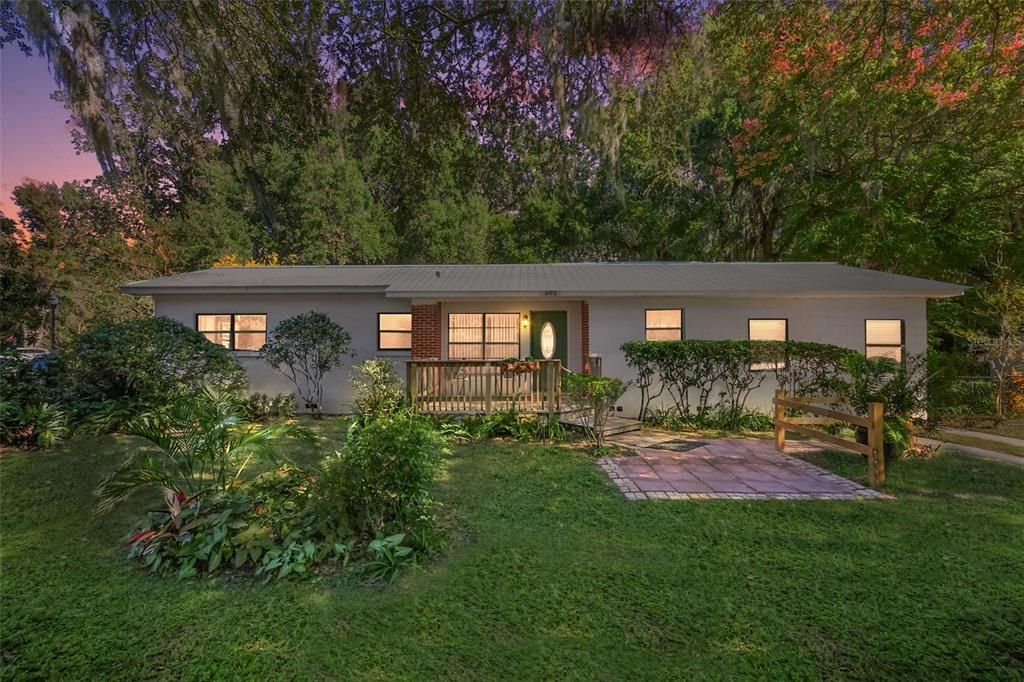 待售: $260,000 (4 贝兹, 1 浴室, 1362 平方英尺)