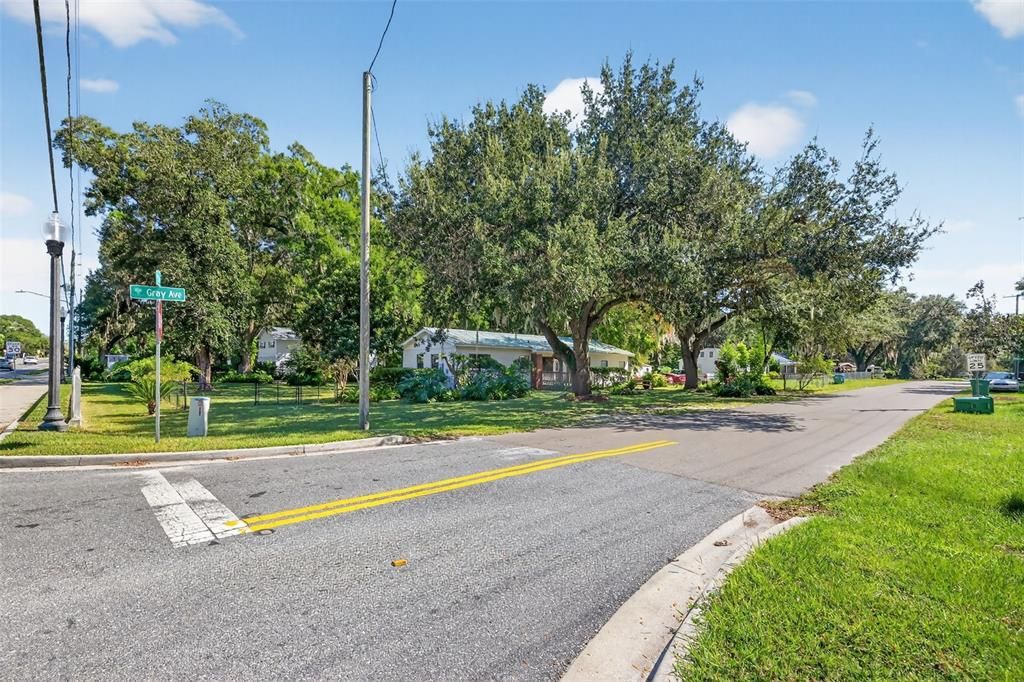 待售: $260,000 (4 贝兹, 1 浴室, 1362 平方英尺)