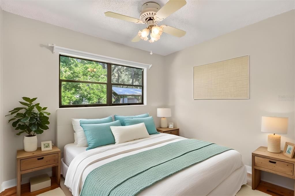 待售: $260,000 (4 贝兹, 1 浴室, 1362 平方英尺)