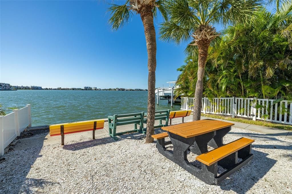 待售: $375,000 (2 贝兹, 2 浴室, 1408 平方英尺)