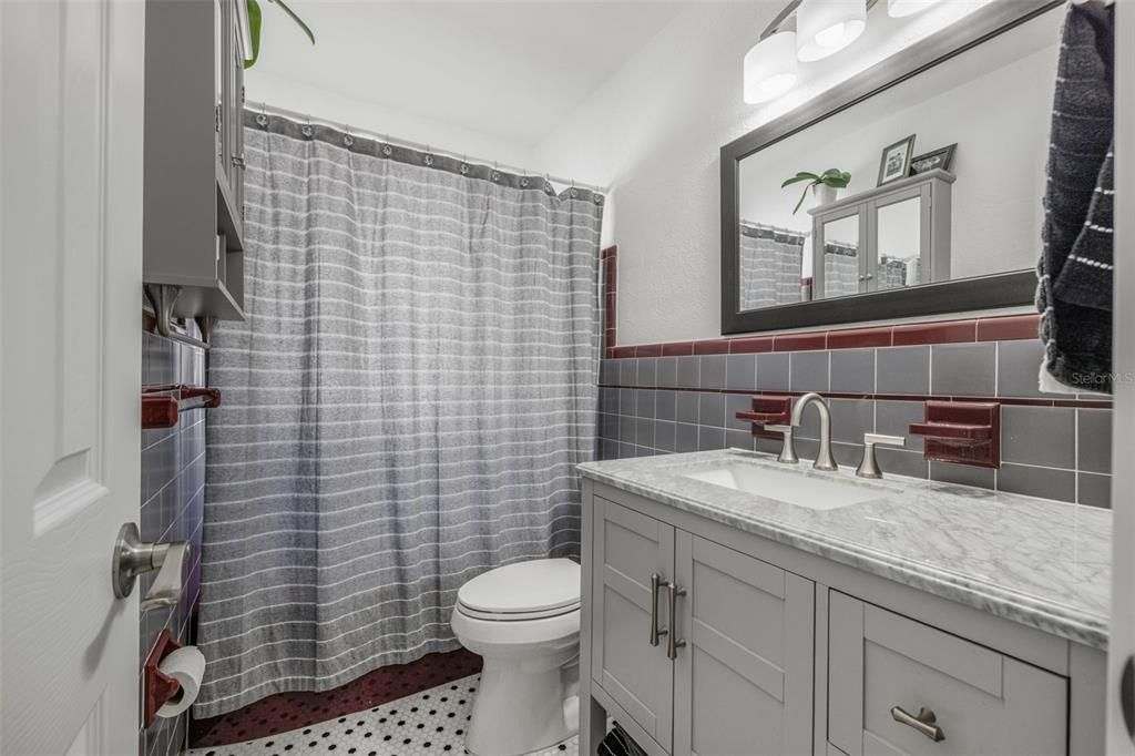 待售: $375,000 (2 贝兹, 2 浴室, 1408 平方英尺)