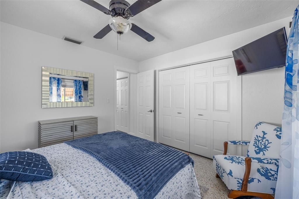 待售: $375,000 (2 贝兹, 2 浴室, 1408 平方英尺)