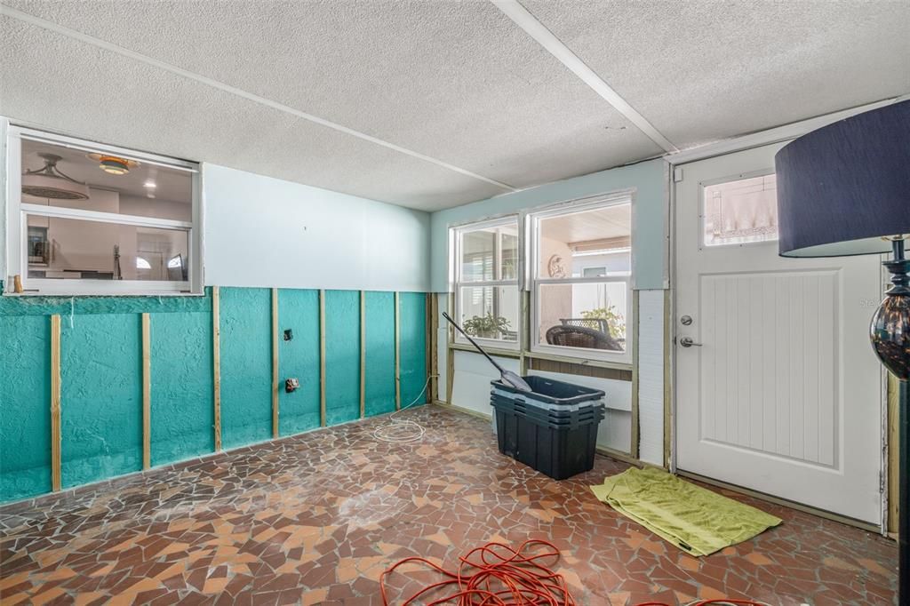 待售: $375,000 (2 贝兹, 2 浴室, 1408 平方英尺)