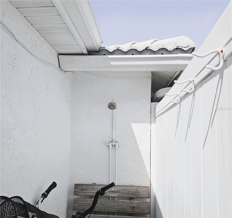 For Sale: $395,000 (2 beds, 2 baths, 1357 Square Feet)