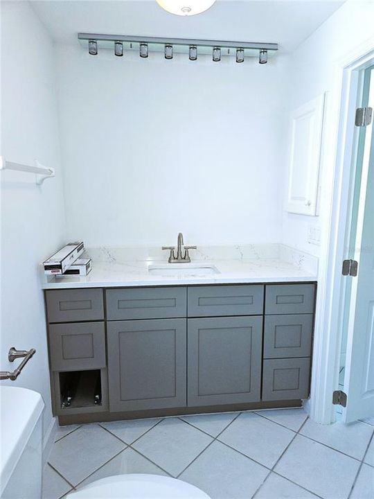 For Sale: $395,000 (2 beds, 2 baths, 1357 Square Feet)