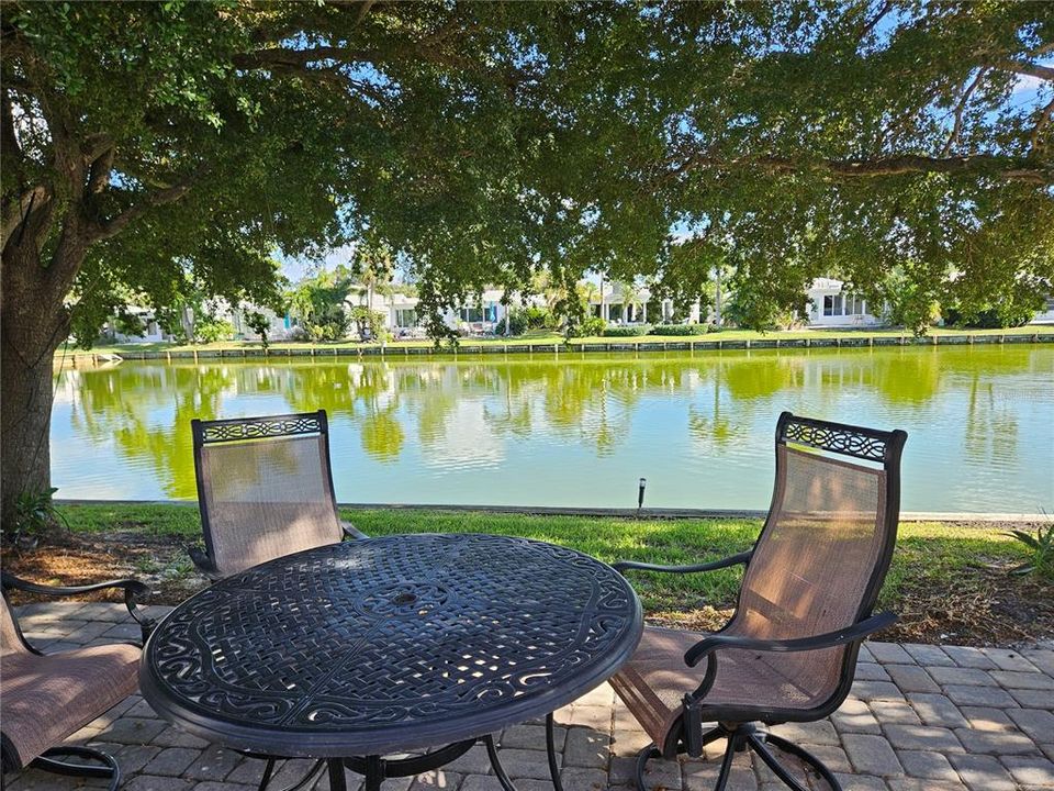 For Sale: $395,000 (2 beds, 2 baths, 1357 Square Feet)