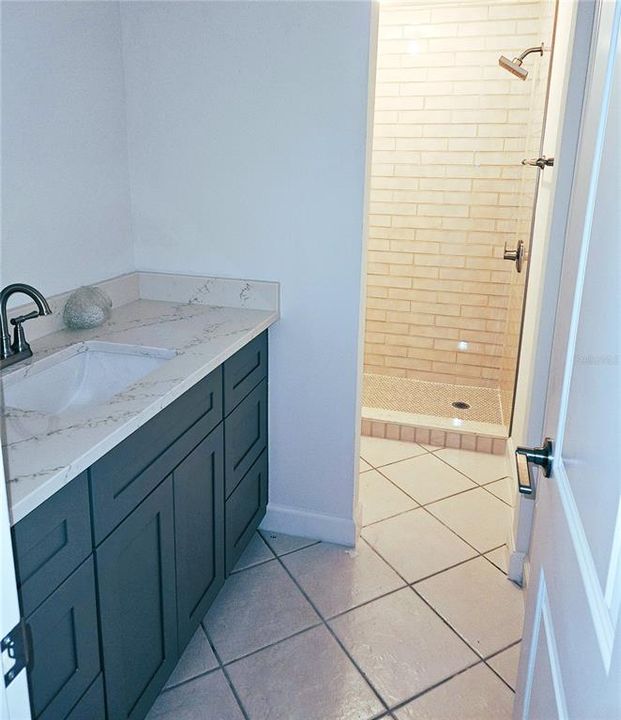 For Sale: $395,000 (2 beds, 2 baths, 1357 Square Feet)