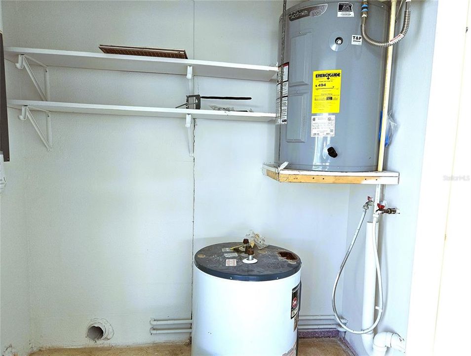 For Sale: $395,000 (2 beds, 2 baths, 1357 Square Feet)