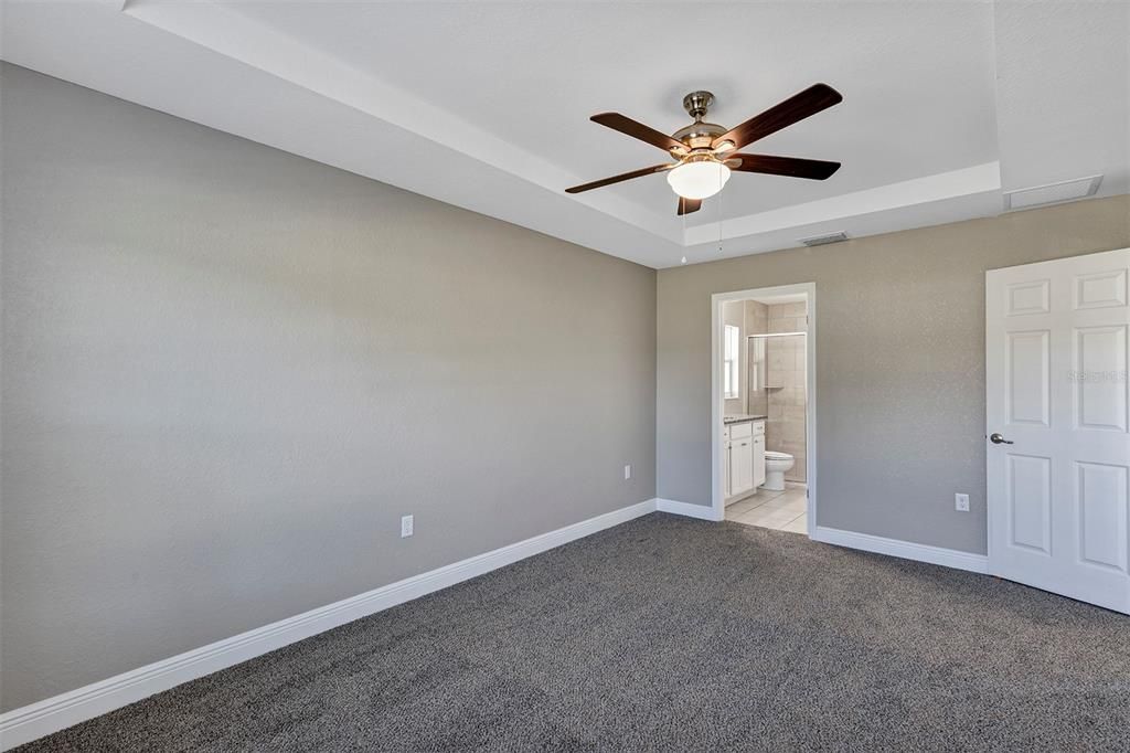 For Sale: $257,400 (4 beds, 2 baths, 1473 Square Feet)