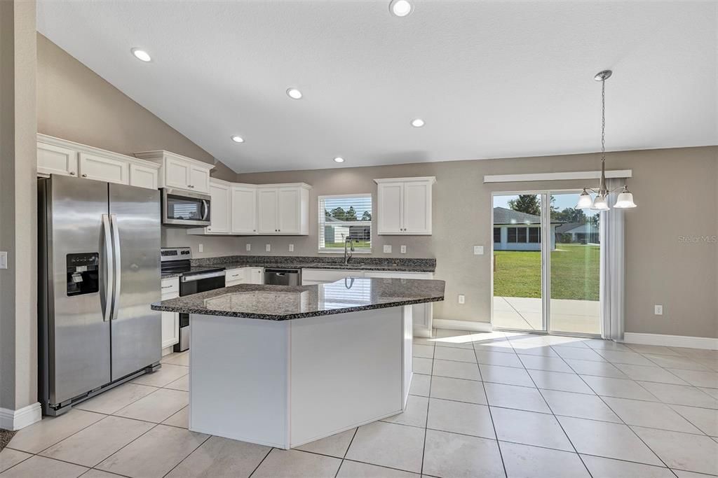 For Sale: $257,400 (4 beds, 2 baths, 1473 Square Feet)