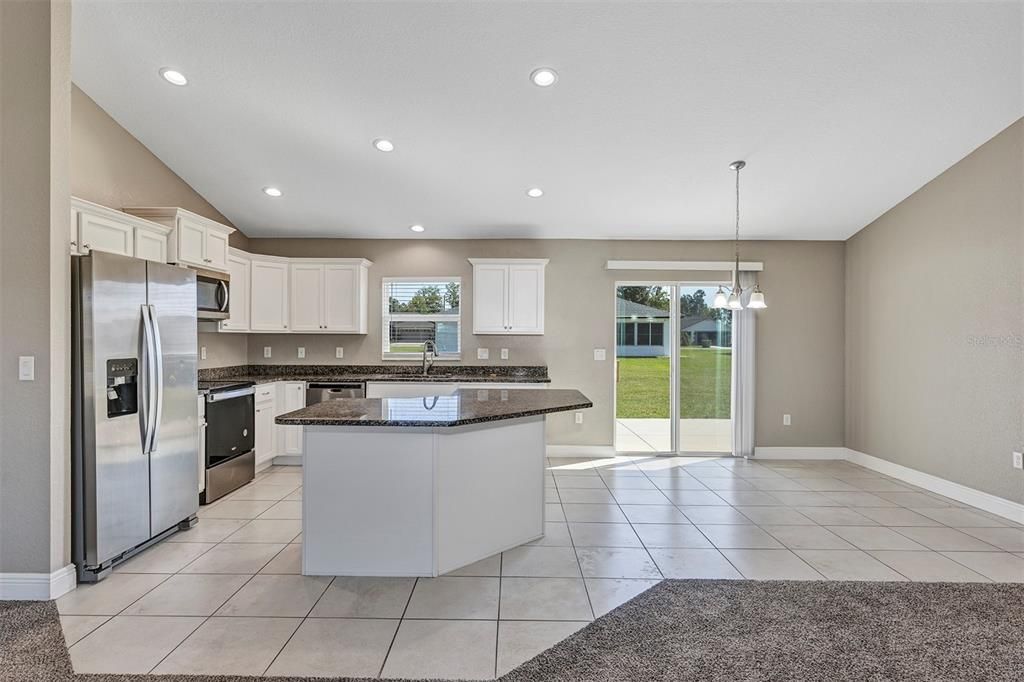 For Sale: $257,400 (4 beds, 2 baths, 1473 Square Feet)