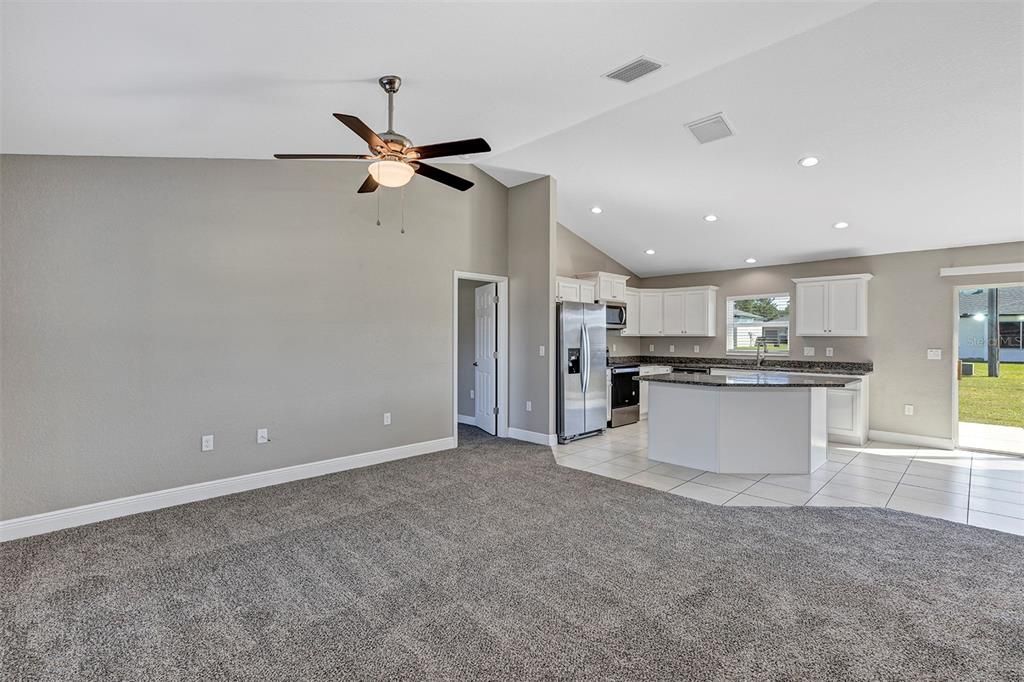 For Sale: $257,400 (4 beds, 2 baths, 1473 Square Feet)