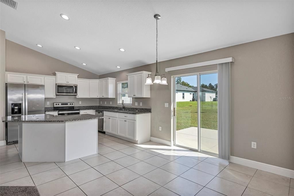 For Sale: $257,400 (4 beds, 2 baths, 1473 Square Feet)