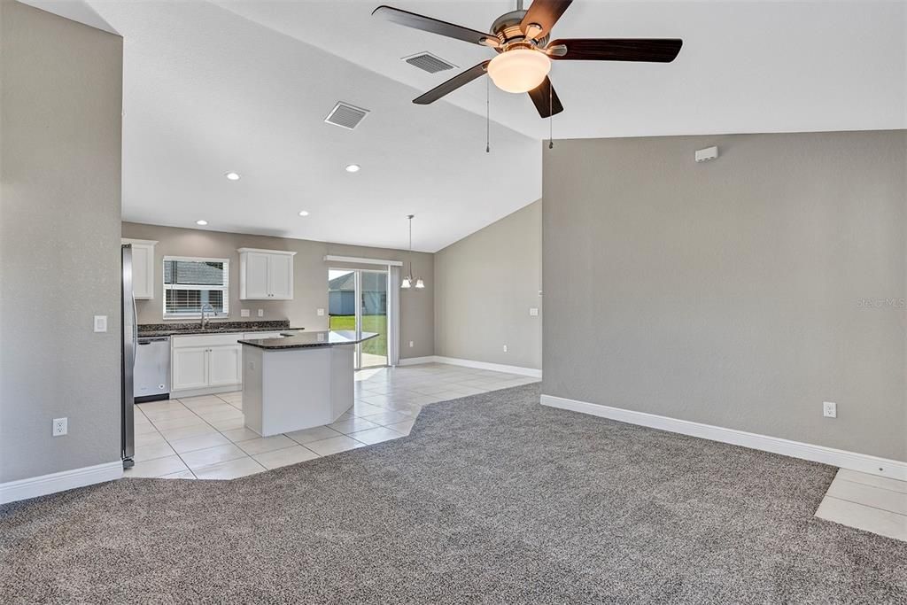 For Sale: $257,400 (4 beds, 2 baths, 1473 Square Feet)