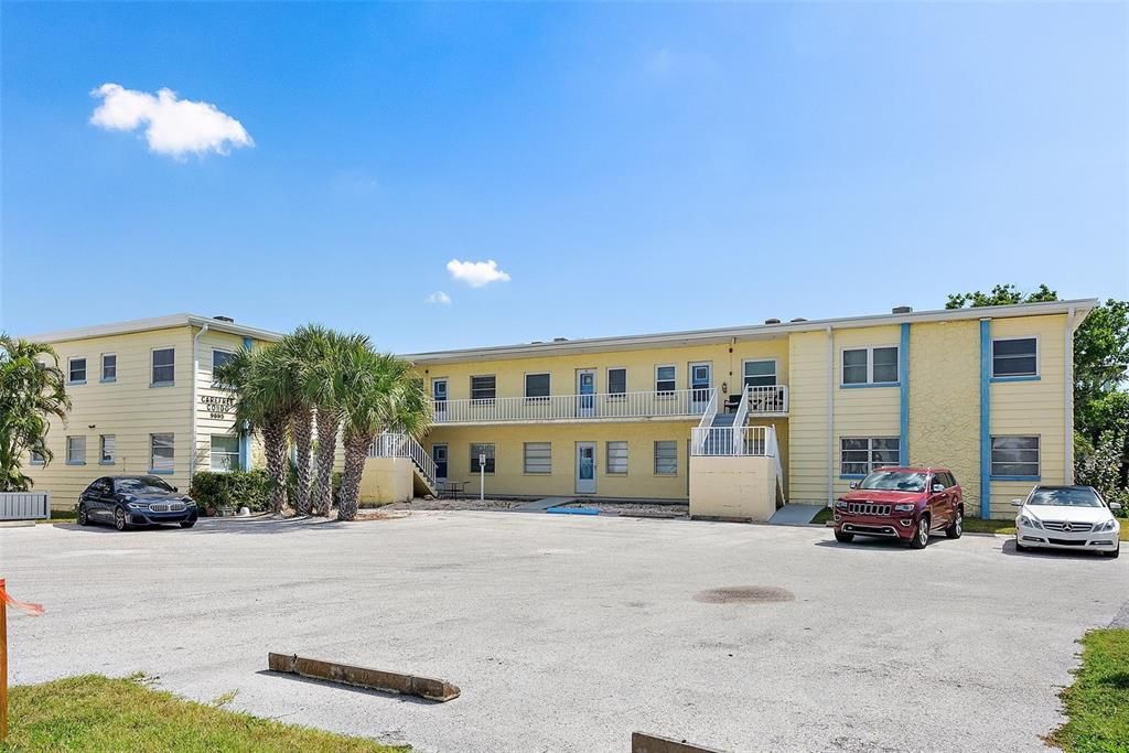 For Sale: $259,900 (1 beds, 1 baths, 580 Square Feet)