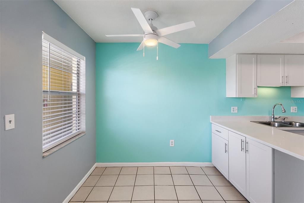 For Sale: $259,900 (1 beds, 1 baths, 580 Square Feet)