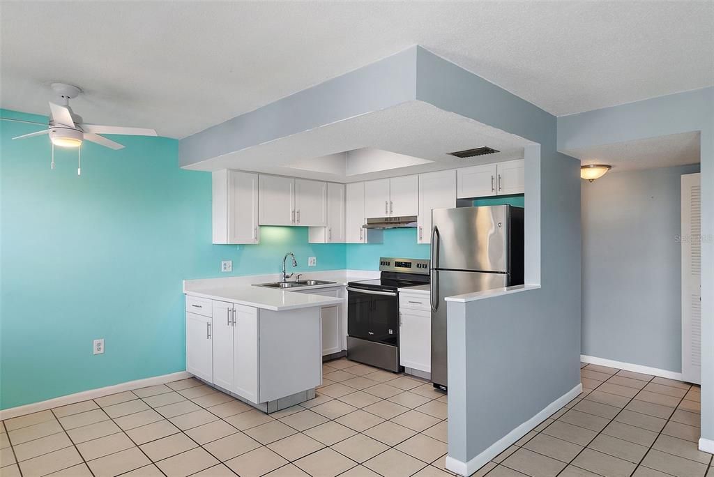 For Sale: $259,900 (1 beds, 1 baths, 580 Square Feet)