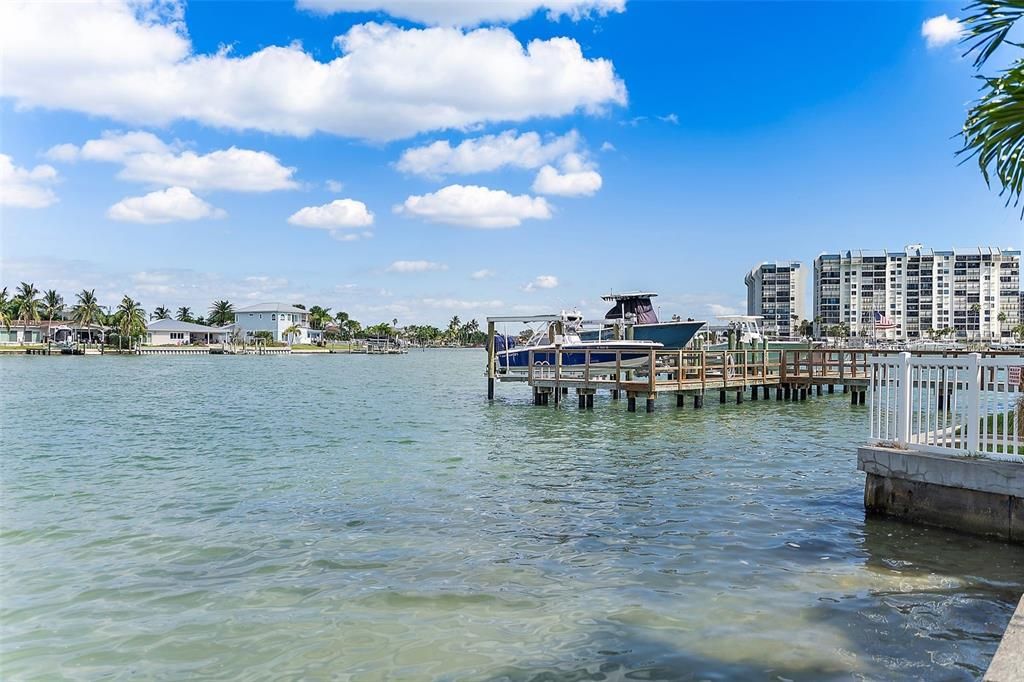 For Sale: $259,900 (1 beds, 1 baths, 580 Square Feet)