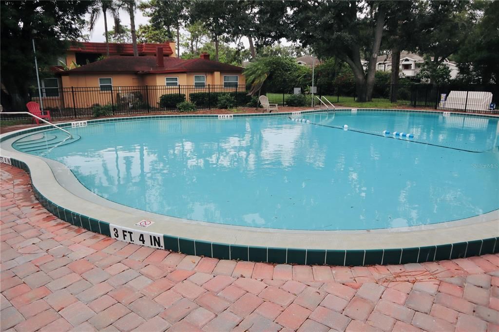 待售: $75,000 (1 贝兹, 1 浴室, 672 平方英尺)