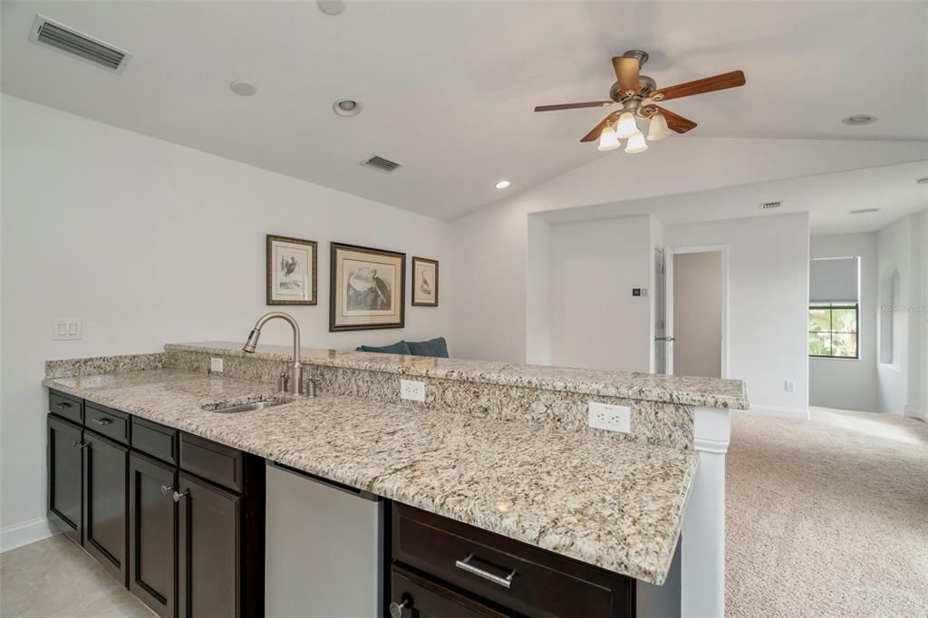 En Venta: $675,000 (4 camas, 2 baños, 3287 Pies cuadrados)