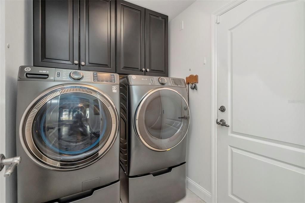 En Venta: $675,000 (4 camas, 2 baños, 3287 Pies cuadrados)