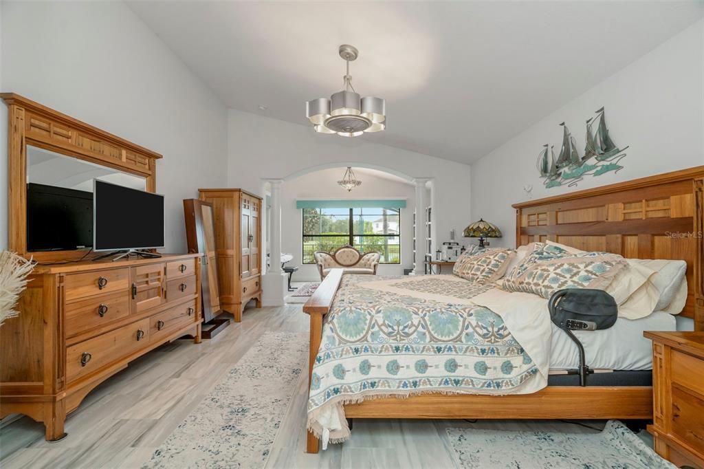 En Venta: $675,000 (4 camas, 2 baños, 3287 Pies cuadrados)