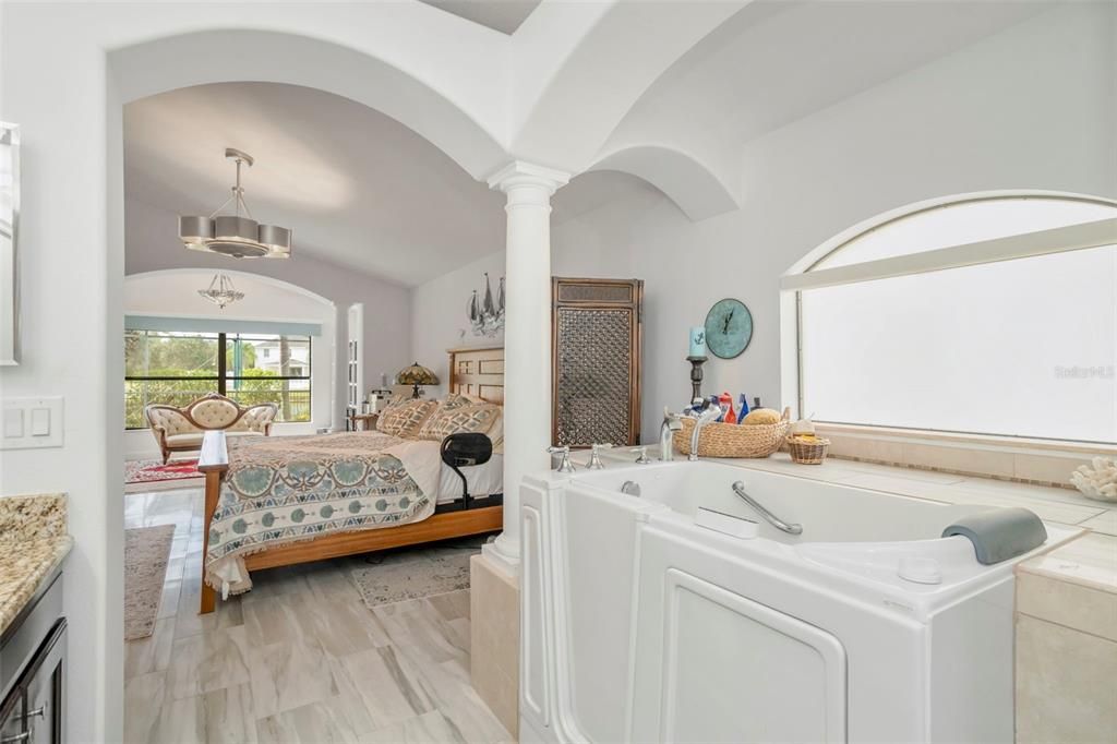 En Venta: $675,000 (4 camas, 2 baños, 3287 Pies cuadrados)