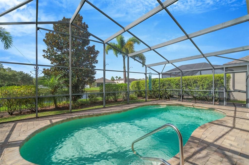 En Venta: $675,000 (4 camas, 2 baños, 3287 Pies cuadrados)