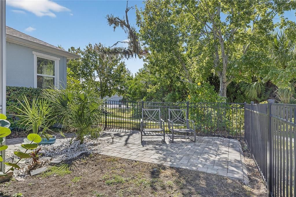 For Sale: $464,000 (3 beds, 2 baths, 2010 Square Feet)