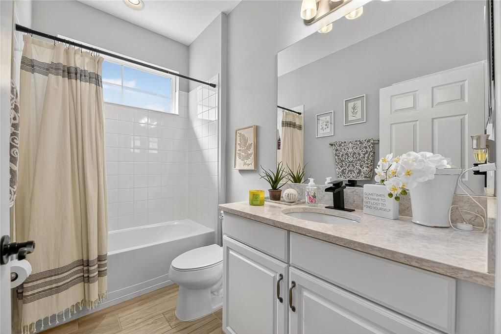 For Sale: $464,000 (3 beds, 2 baths, 2010 Square Feet)