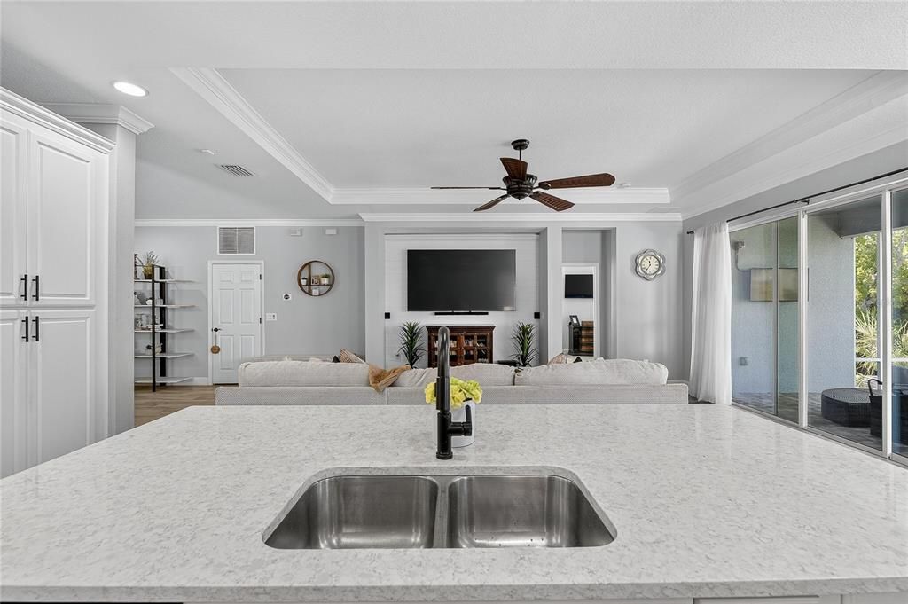 For Sale: $464,000 (3 beds, 2 baths, 2010 Square Feet)