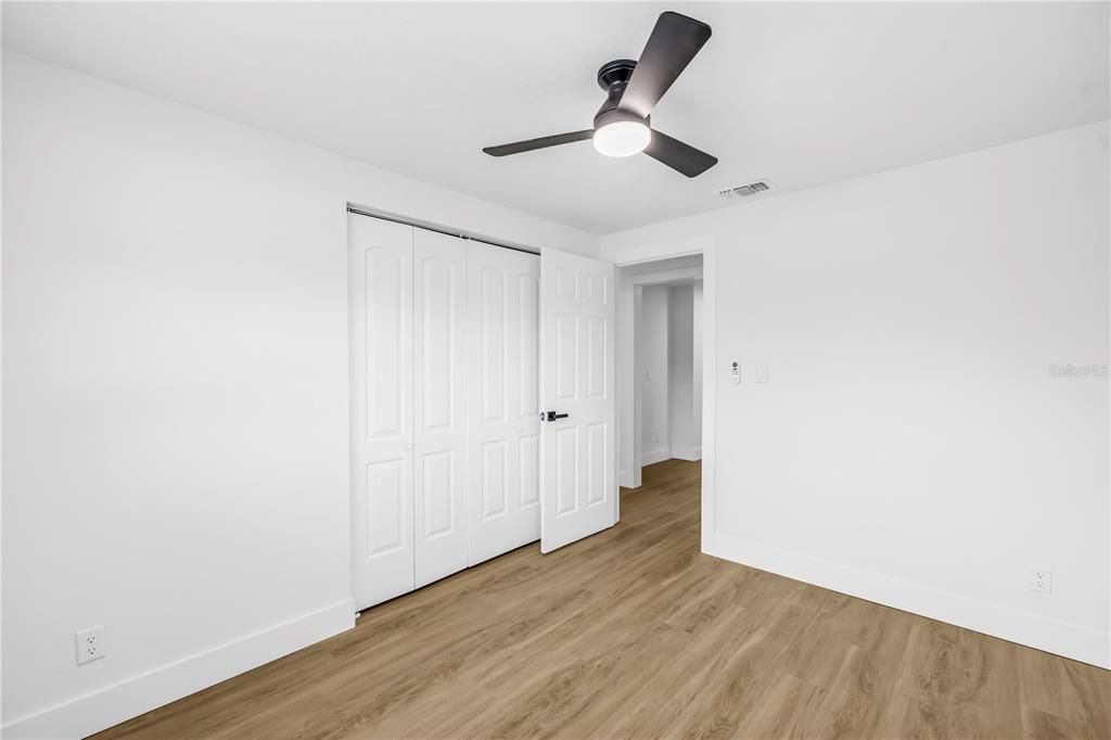 Activo con contrato: $599,900 (4 camas, 2 baños, 1870 Pies cuadrados)