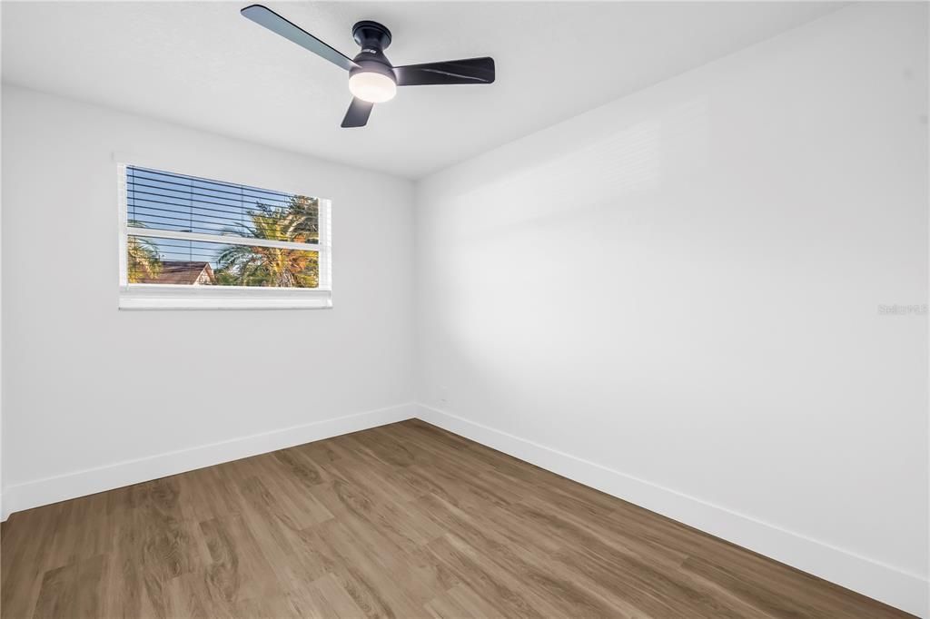 Activo con contrato: $599,900 (4 camas, 2 baños, 1870 Pies cuadrados)