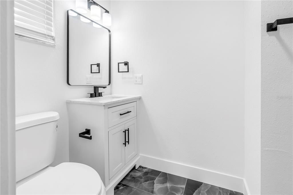 Activo con contrato: $599,900 (4 camas, 2 baños, 1870 Pies cuadrados)