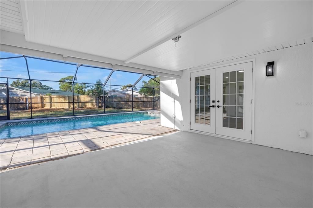 Activo con contrato: $599,900 (4 camas, 2 baños, 1870 Pies cuadrados)