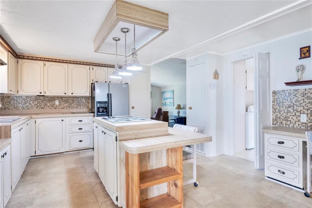 На продажу: $150,000 (2 спален, 2 ванн, 1344 Квадратных фут)