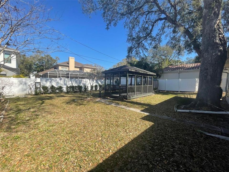 For Rent: $3,100 (3 beds, 2 baths, 1566 Square Feet)