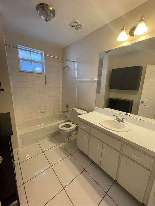 For Rent: $3,100 (3 beds, 2 baths, 1566 Square Feet)