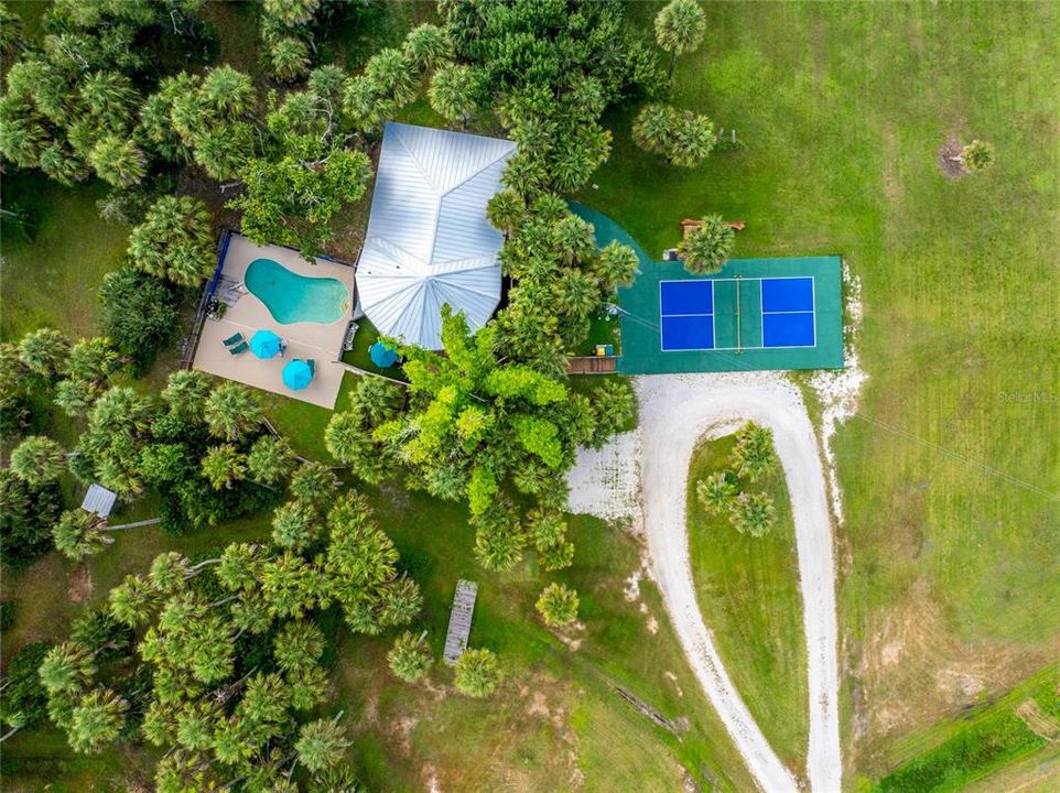 For Sale: $820,000 (3 beds, 2 baths, 2847 Square Feet)