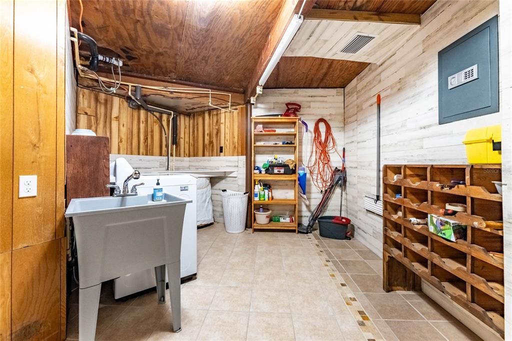 For Sale: $820,000 (3 beds, 2 baths, 2847 Square Feet)