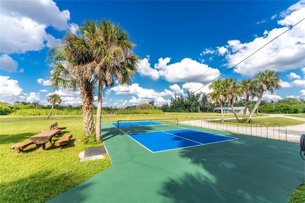 For Sale: $820,000 (3 beds, 2 baths, 2847 Square Feet)