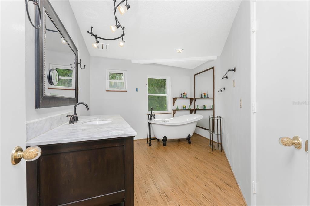 For Sale: $820,000 (3 beds, 2 baths, 2847 Square Feet)