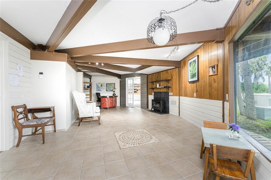 For Sale: $820,000 (3 beds, 2 baths, 2847 Square Feet)