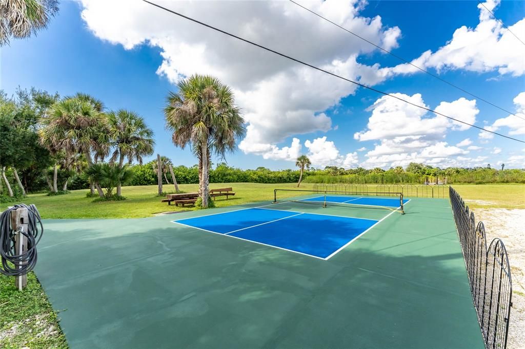 For Sale: $820,000 (3 beds, 2 baths, 2847 Square Feet)